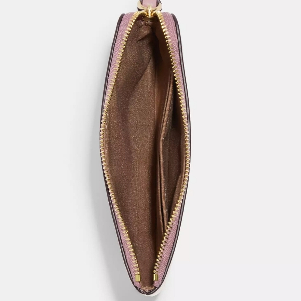 Coach Women's Wristlet NWT STILL IN PACKAGING - Picture 2 of 3